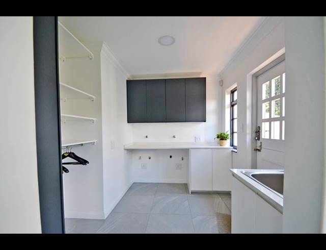 5 BEDROOM HOUSE FOR SALE IN BENMORE GARDENS